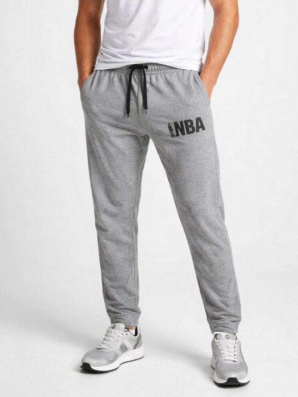 NBA Men’s Gray Sweatpants Joggers, Small